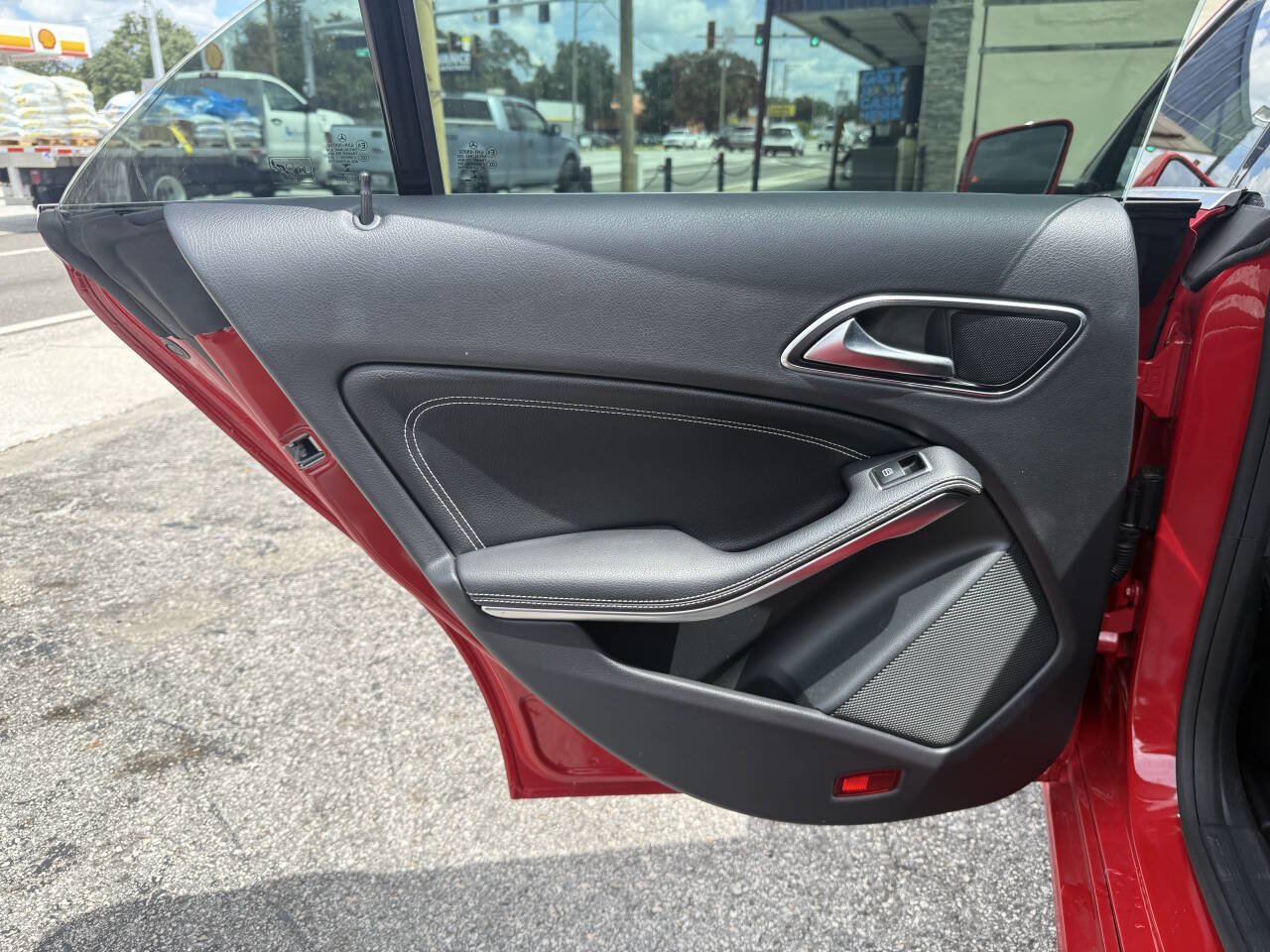 Used 2017 Mercedes-Benz CLA 250 image 19