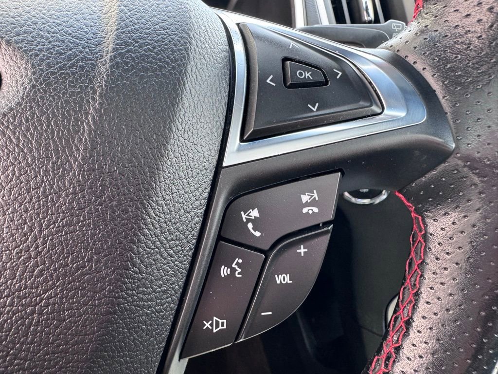 Certified 2020 Ford Edge ST-Line w/ Cold Weather Package AWD/4WD image 43