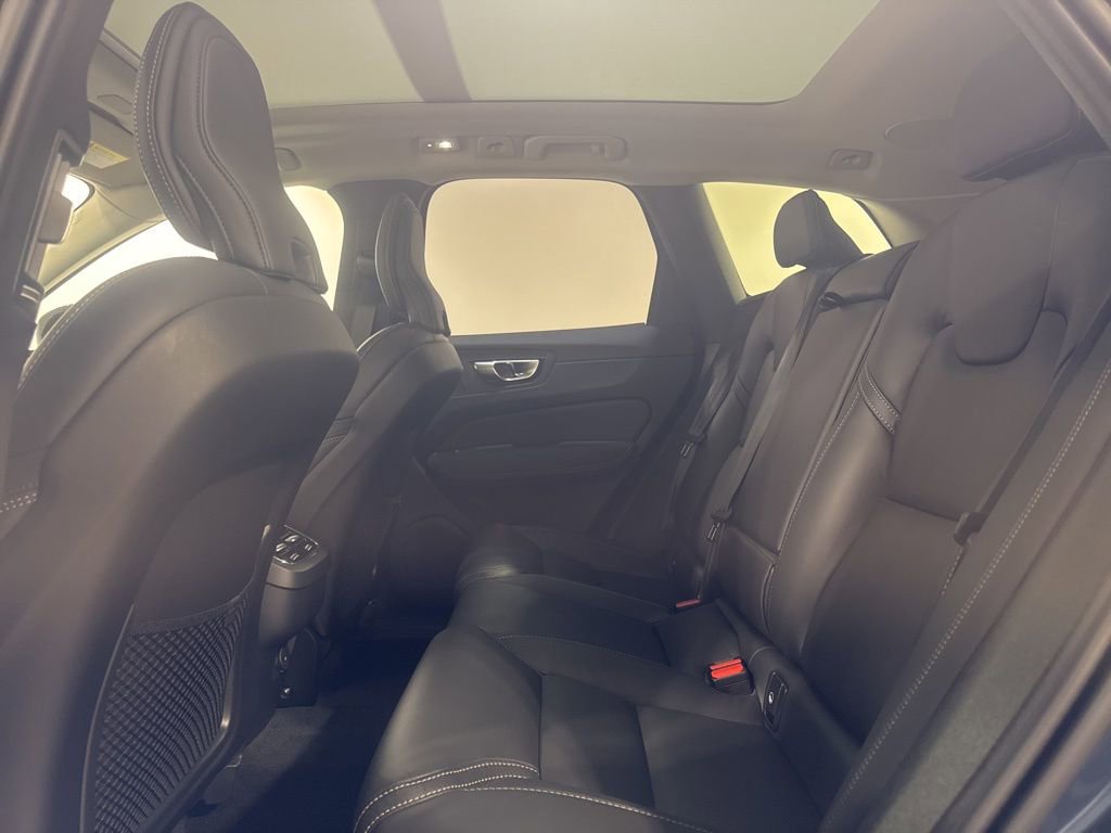 Used 2025 Volvo XC60 B5 Ultra w/ Climate Package image 22