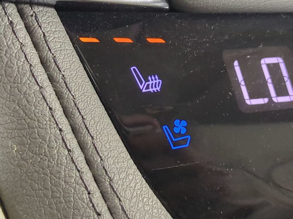 Used 2022 Cadillac XT5 Premium Luxury FWD image 28