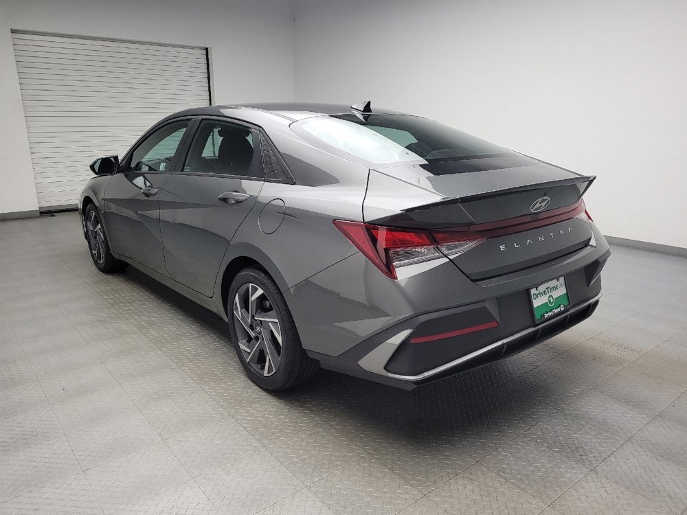 Used 2025 Hyundai Elantra Sport w/ Cargo Package FWD image 5