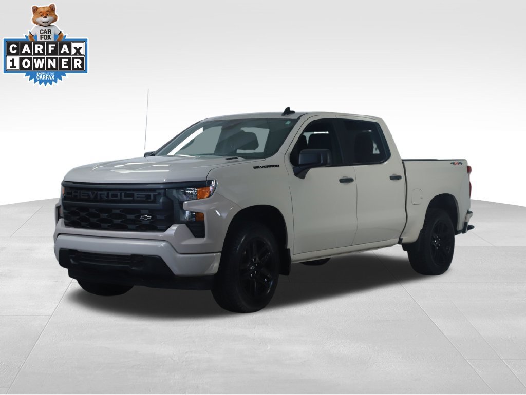 Used 2026 Chevrolet Silverado 1500 Custom w/ LPO, Dark Essentials Package AWD/4WD image 8