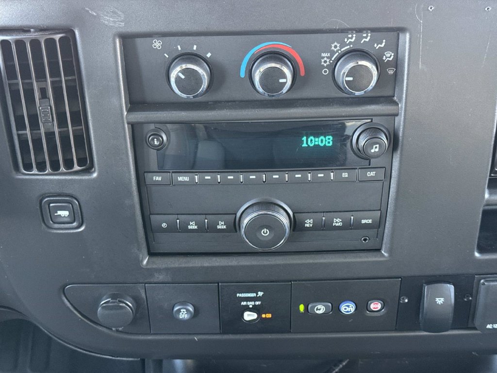 Used 2022 Chevrolet Express 3500 w/ Power Convenience Package RWD image 4