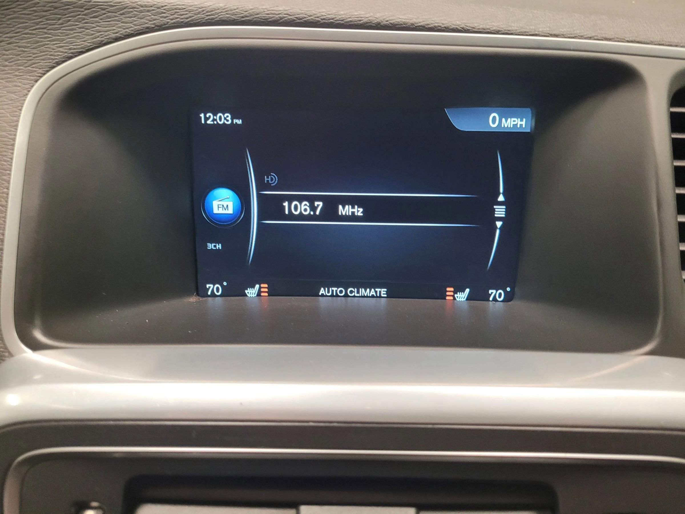 Used 2016 Volvo S60 T5 Inscription Platinum image 27