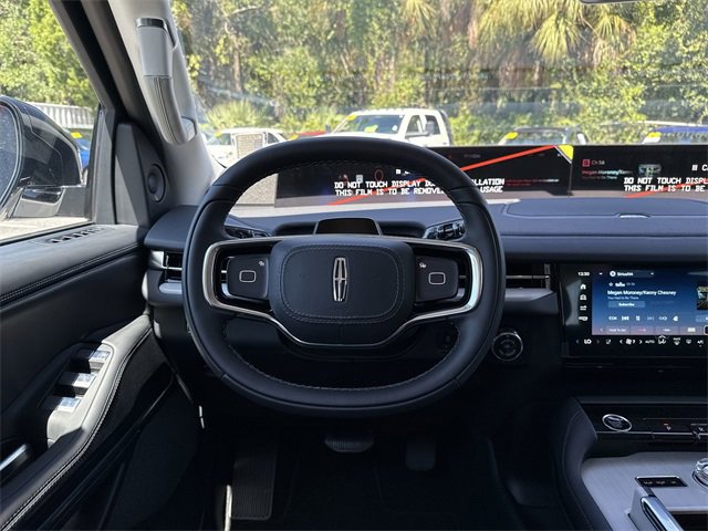 New 2025 Lincoln Navigator L Reserve image 17