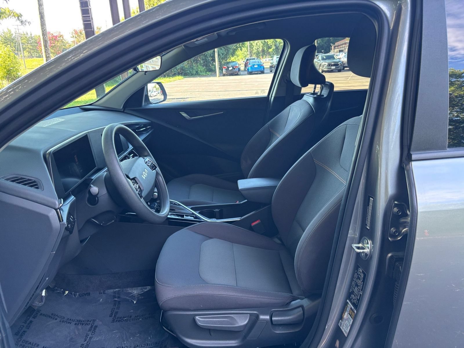 Used 2026 Kia Niro LX FWD image 24