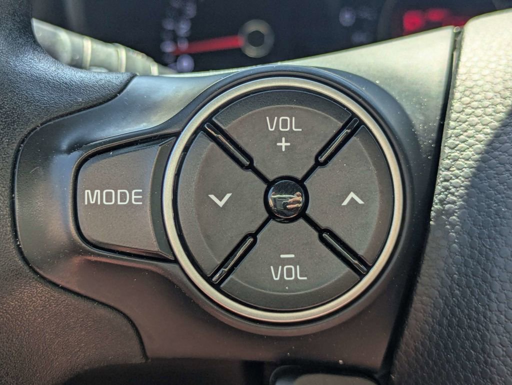 Used 2015 Kia Soul image 25