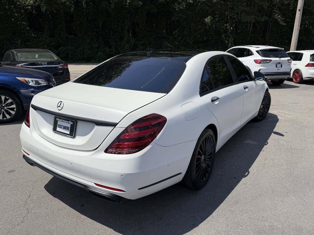 Used 2019 Mercedes-Benz S 560 4MATIC Sedan image 4