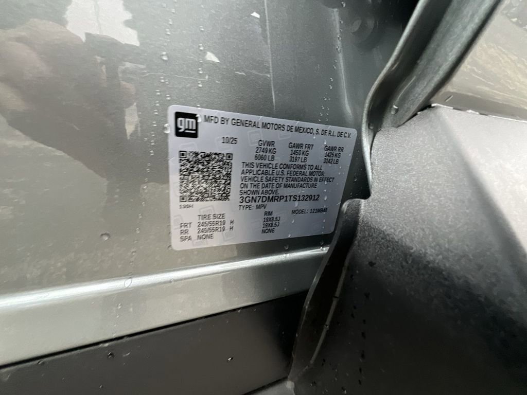 New 2026 Chevrolet Equinox EV LT image 31