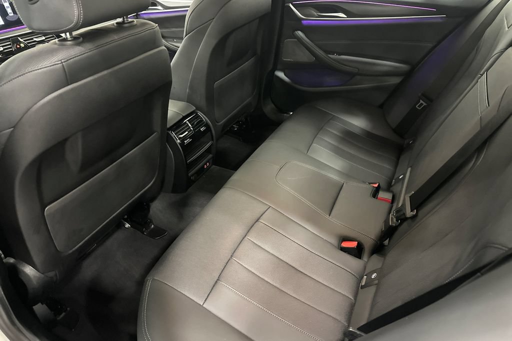 Used 2023 BMW 530e w/ M Sport Package RWD image 13