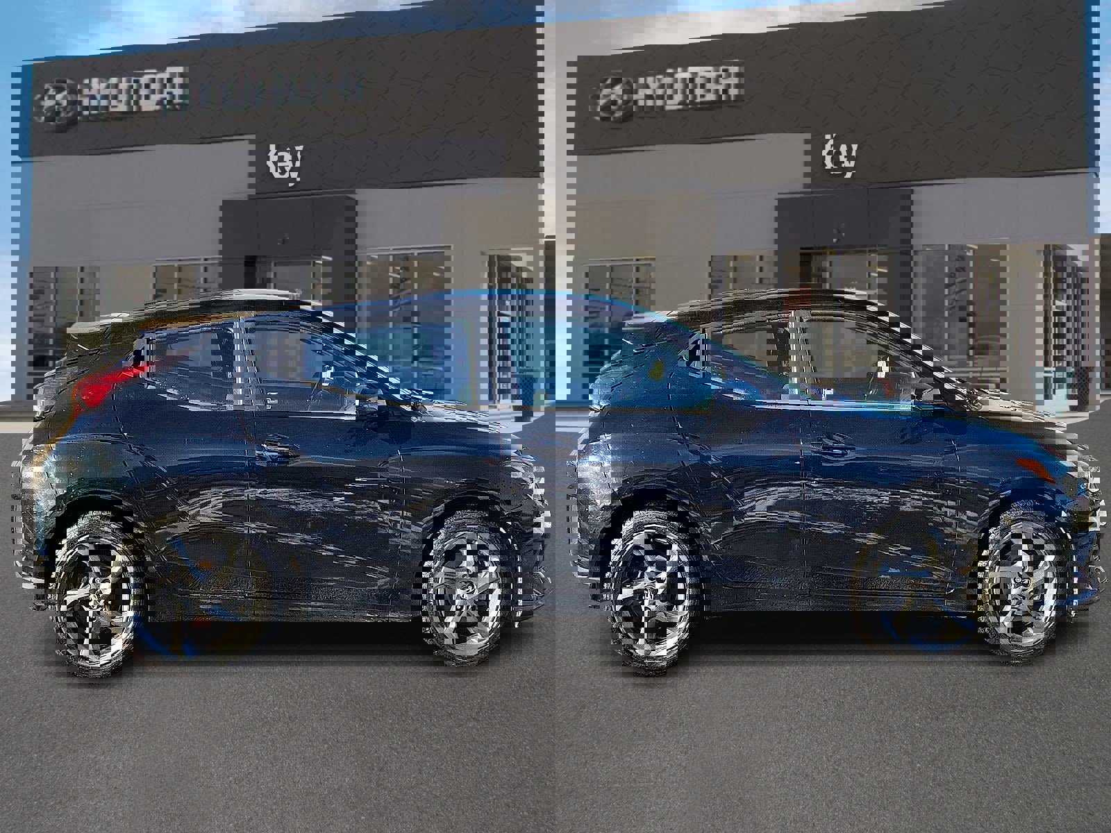 Used 2019 Hyundai Veloster 2.0 image 3