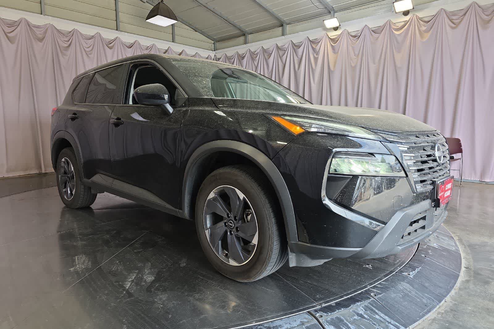 Used 2025 Nissan Rogue SV FWD image 10