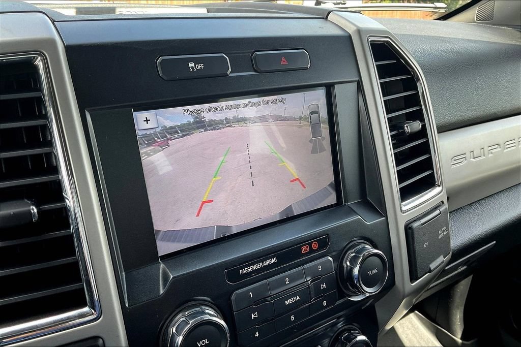 Used 2018 Ford F250 Lariat w/ Lariat Value Package AWD/4WD image 14