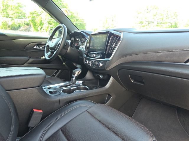 Used 2023 Chevrolet Traverse High Country w/ LPO, 'HIT The Road' Package FWD image 24