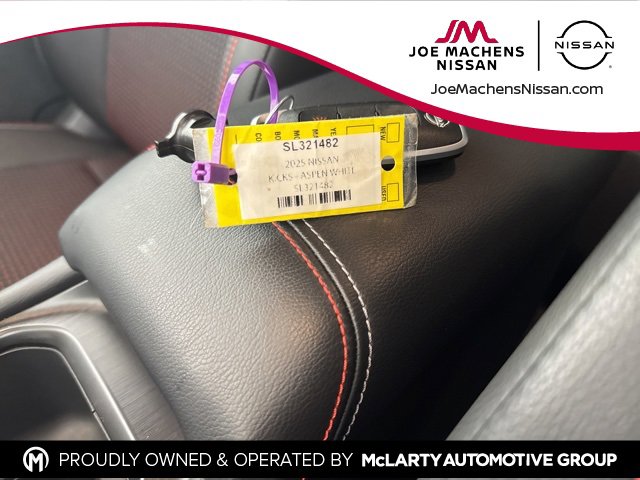 Certified 2025 Nissan Kicks SR image 28