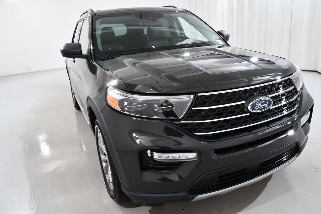 Used 2022 Ford Explorer XLT w/ Equipment Group 202A image 4