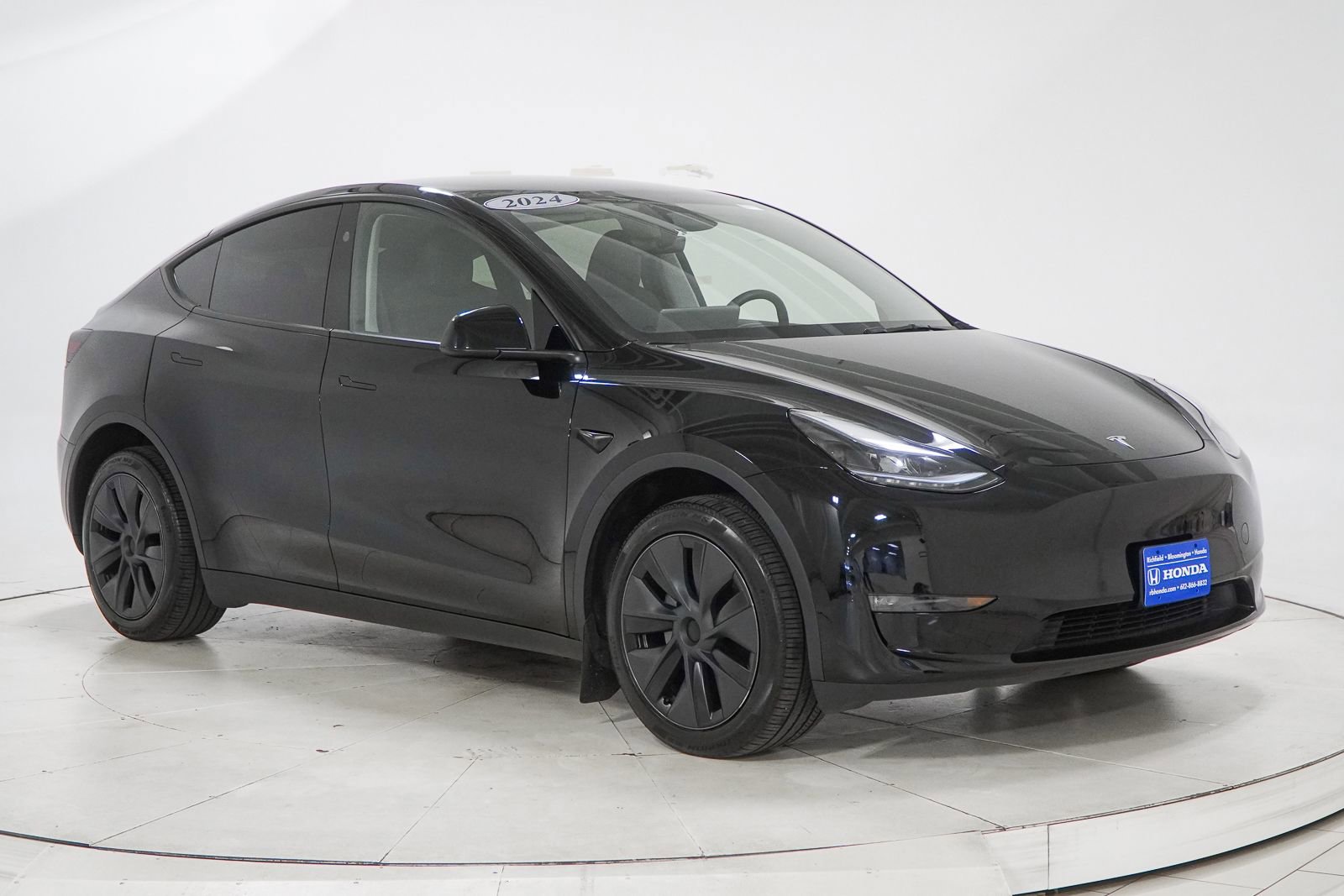 Used 2024 Tesla Model Y Long Range AWD/4WD image 14