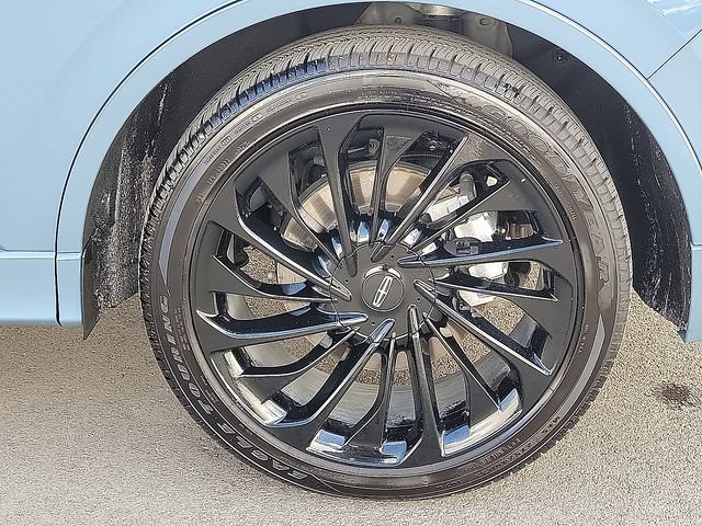 Used 2025 Lincoln Aviator Reserve w/ Luxury Package RWD image 10