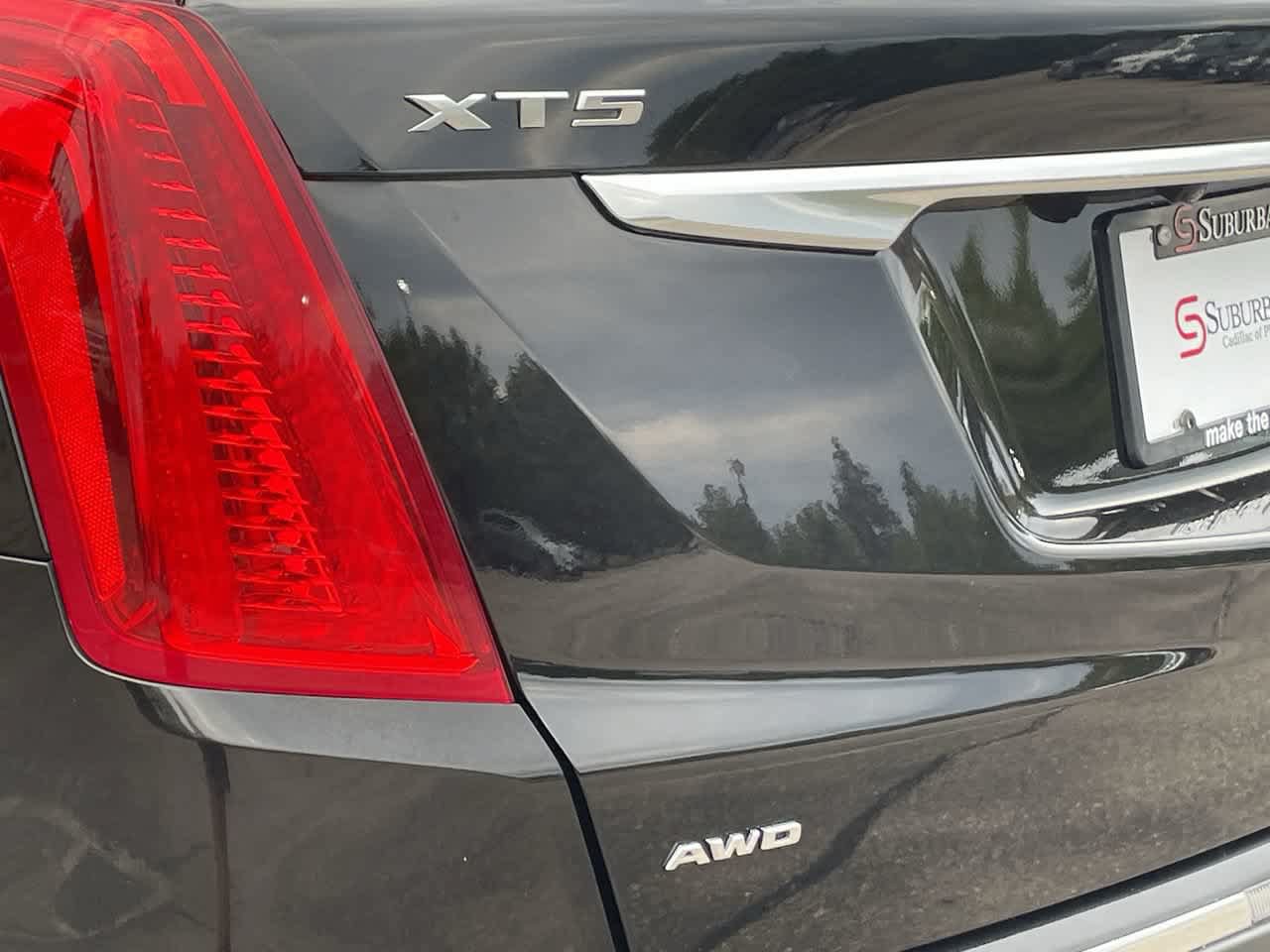 Used 2018 Cadillac XT5 Luxury w/ Driver Awareness Package AWD/4WD image 39
