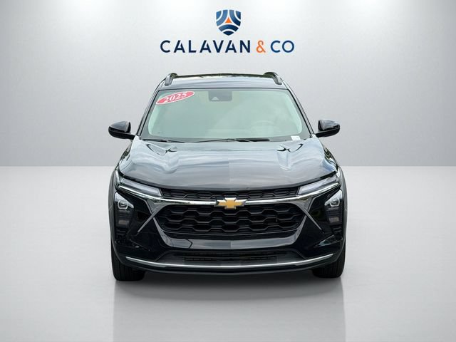 Used 2025 Chevrolet Trax LT w/ Driver Confidence Package FWD image 2