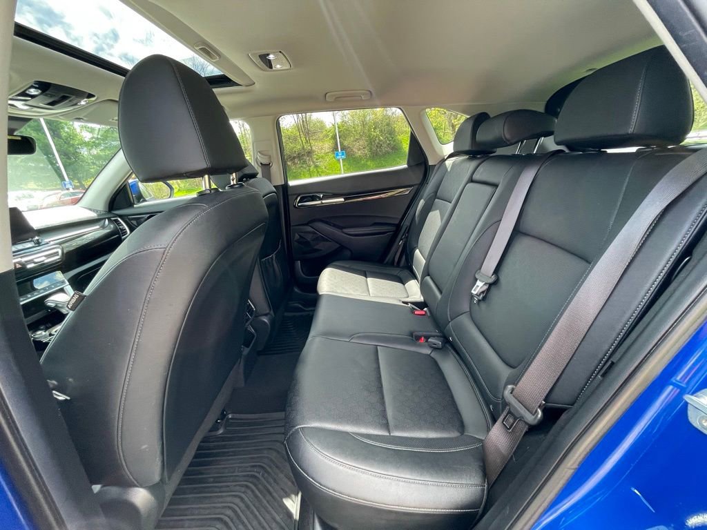 Certified 2022 Kia Seltos EX image 19