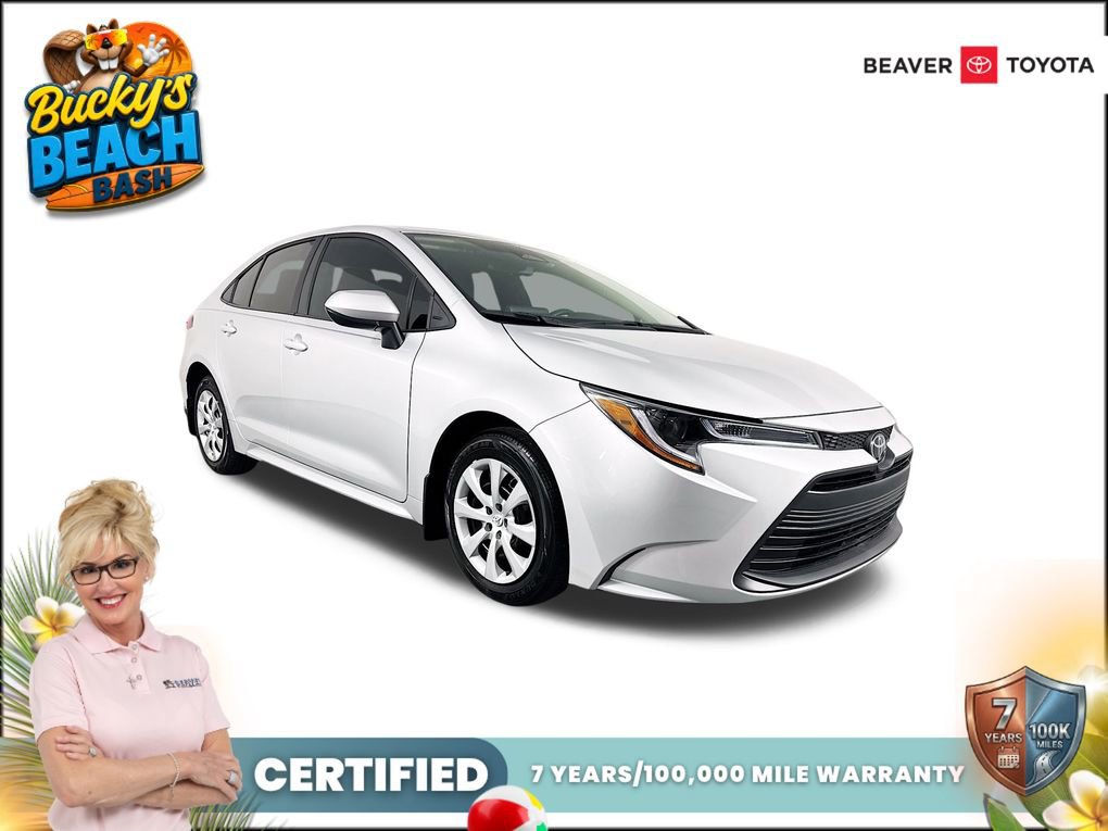 Used 2025 Toyota Corolla LE FWD image 1