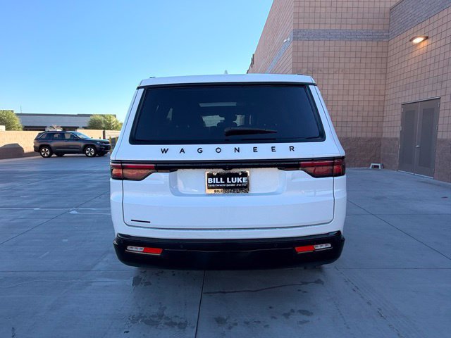 Used 2023 Jeep Wagoneer Series II AWD/4WD image 8