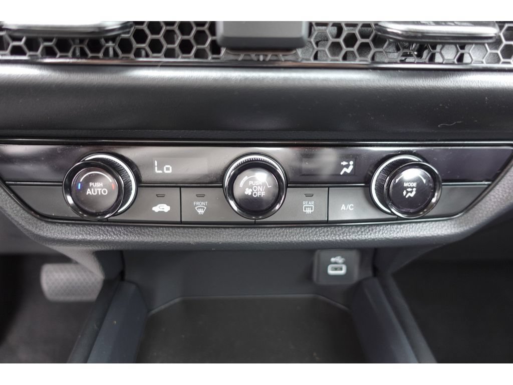 Used 2025 Honda HR-V LX image 18