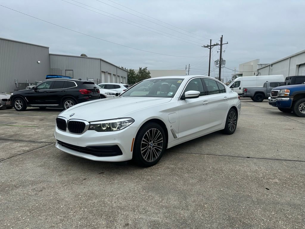 Used 2019 BMW 530e w/ Convenience Package image 1