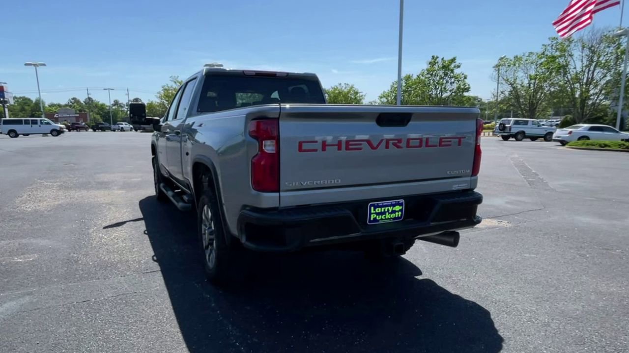 Used 2024 Chevrolet Silverado 2500 Custom w/ Custom Value Package image 7