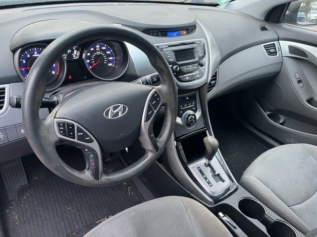 Used 2013 Hyundai Elantra GLS w/ Preferred Pkg image 6