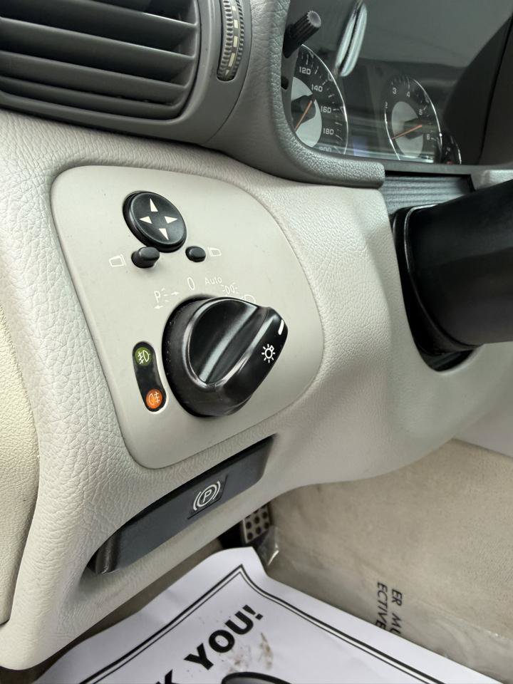 Used 2005 Mercedes-Benz C 55 AMG Sedan image 24
