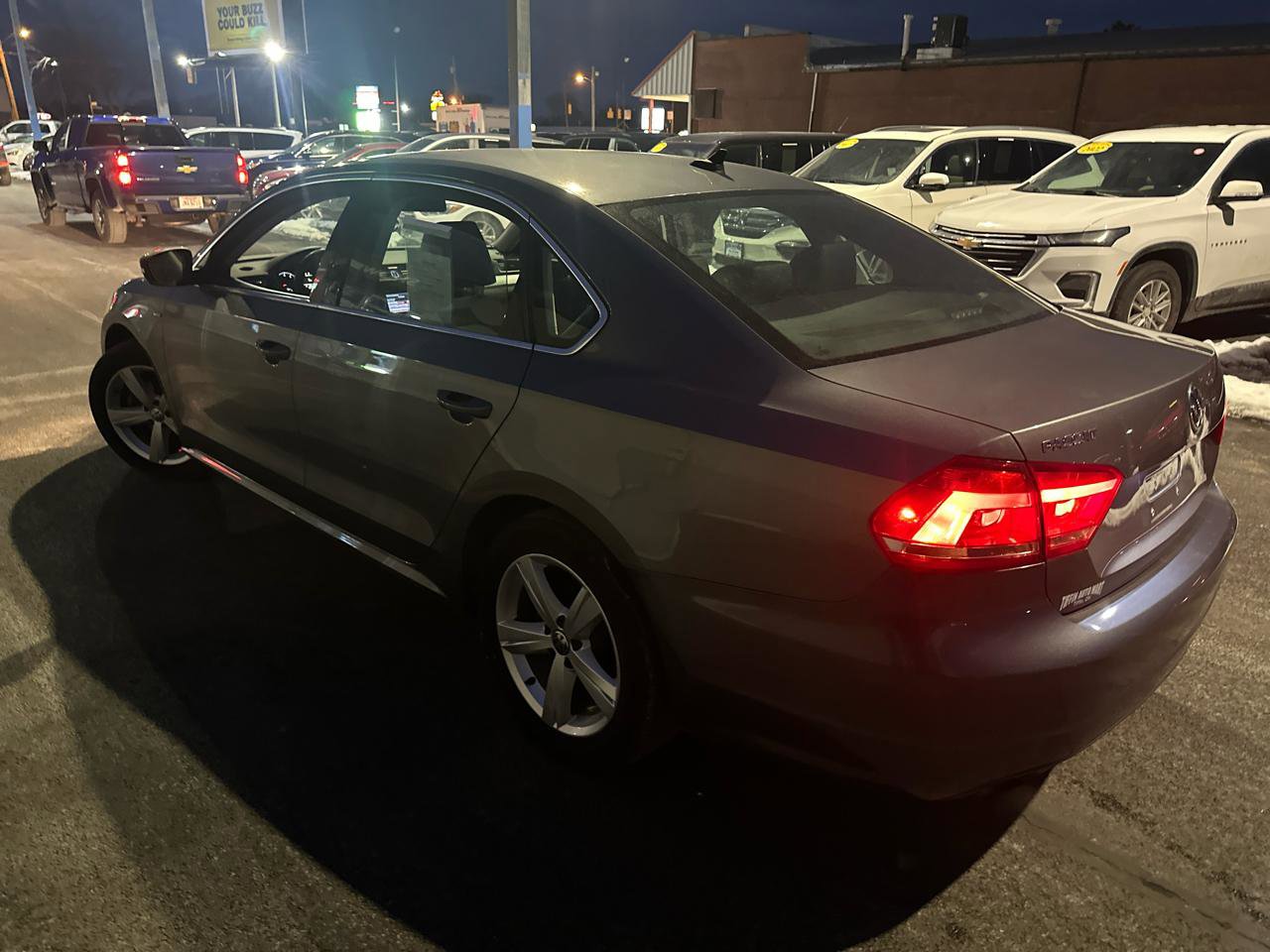 Used 2015 Volkswagen Passat 1.8T Limited Edition image 8