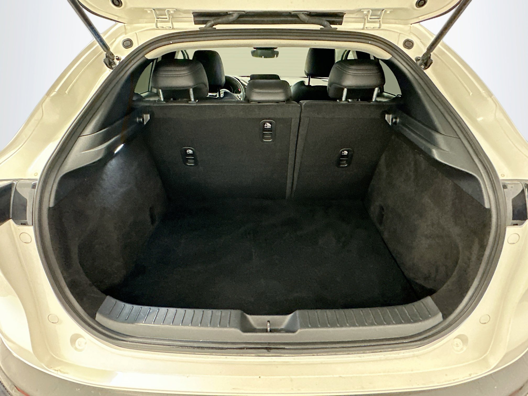 Used 2025 MAZDA CX-30 AWD 2.5 S w/ Preferred Package image 31