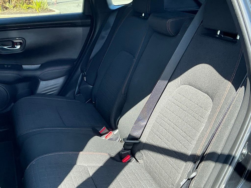 Certified 2025 Honda HR-V Sport image 21