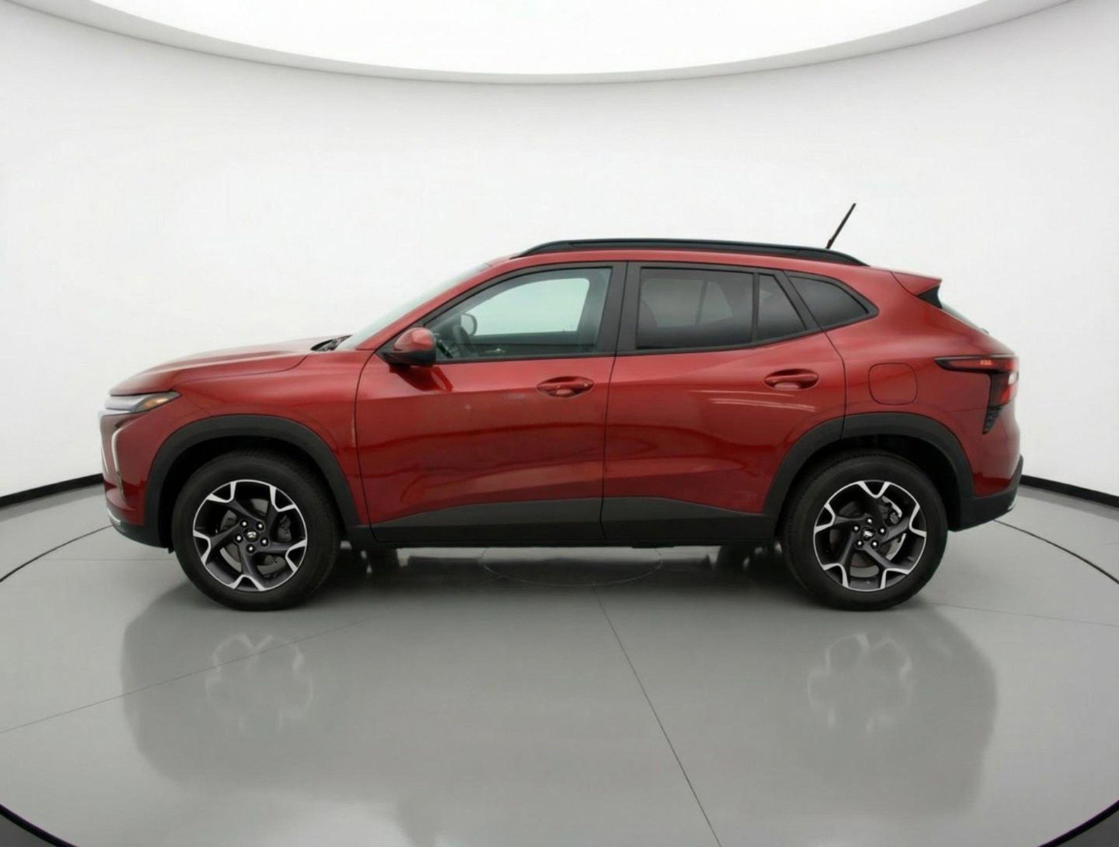 Used 2025 Chevrolet Trax LT image 5