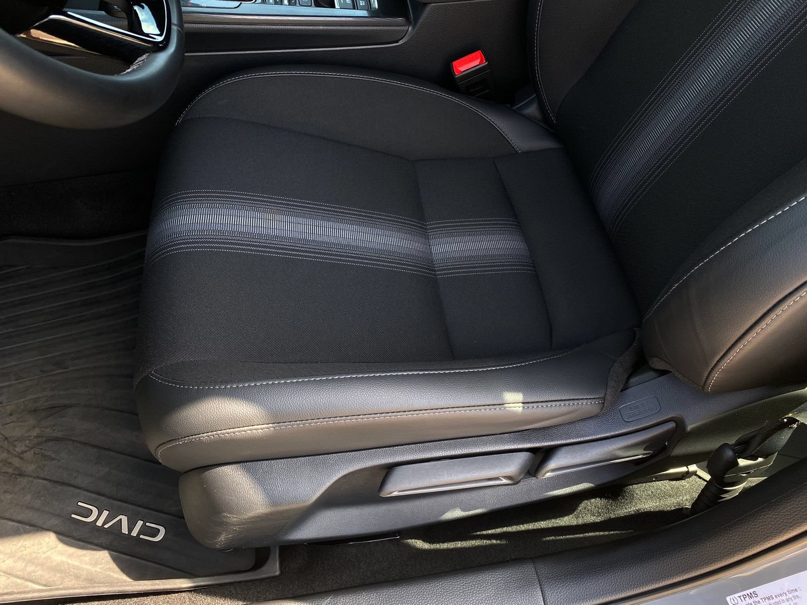 Used 2025 Honda Civic Sport image 11
