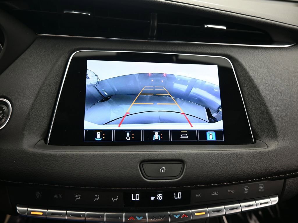 Used 2022 Cadillac XT4 Premium Luxury w/ Enhanced Visibility Package image 21