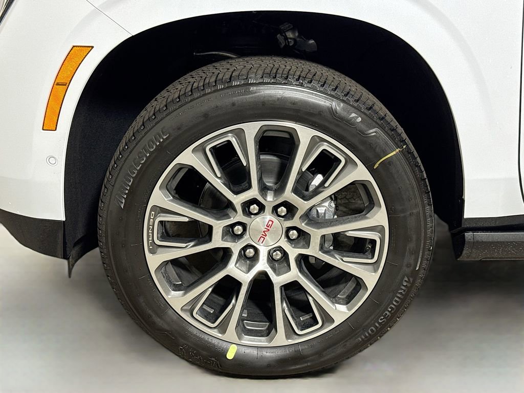New 2026 GMC Yukon XL Denali w/ Sun & Power Step Package image 19