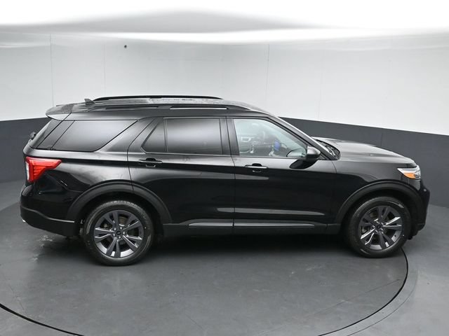 Certified 2024 Ford Explorer XLT w/ Equipment Group 202A AWD/4WD image 54