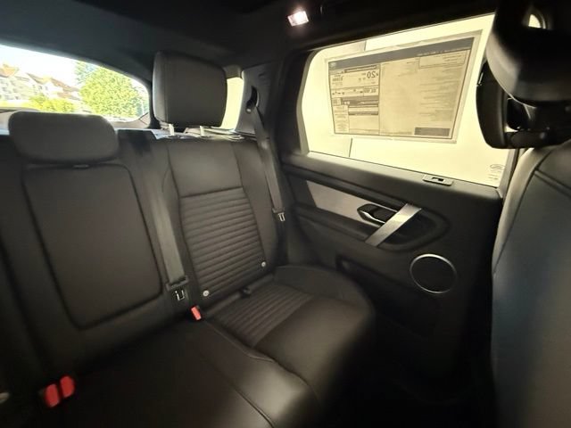New 2026 Land Rover Discovery Sport Landmark AWD/4WD image 32