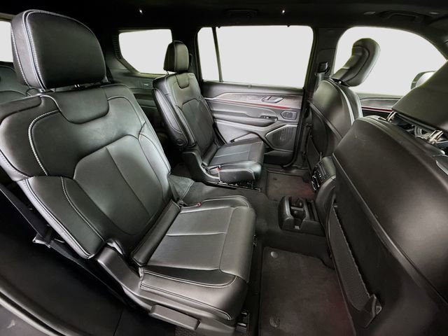 Used 2024 Jeep Grand Cherokee L Overland w/ Advanced Protech Group III image 28