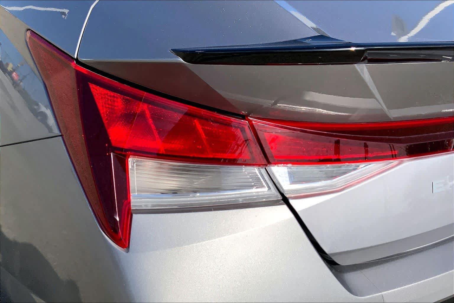 Used 2025 Hyundai Elantra Sport FWD image 24