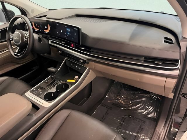 Used 2026 Kia Carnival FWD image 14