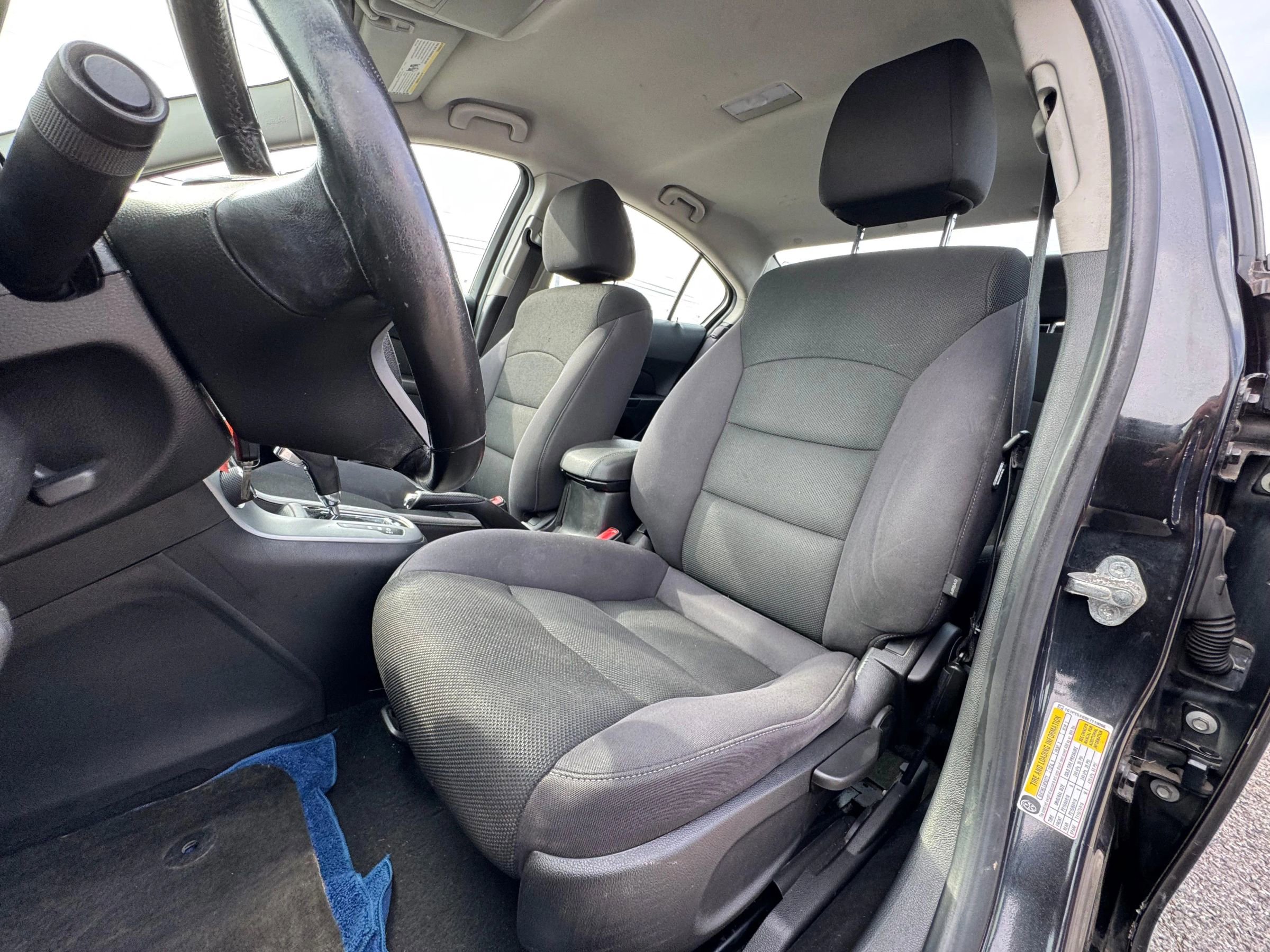 Used 2014 Chevrolet Cruze LT FWD image 13