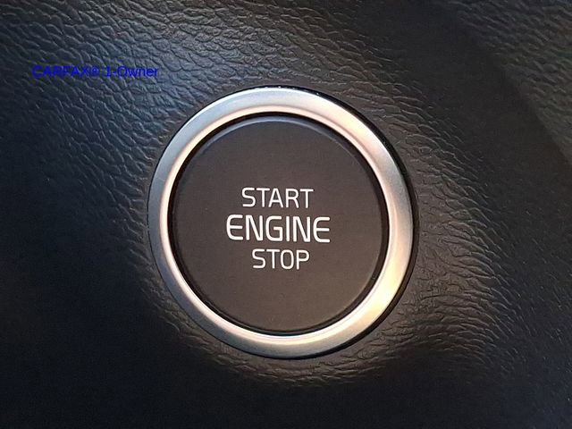 Certified 2023 Volvo XC40 B5 Plus w/ Protection Package Premier image 29