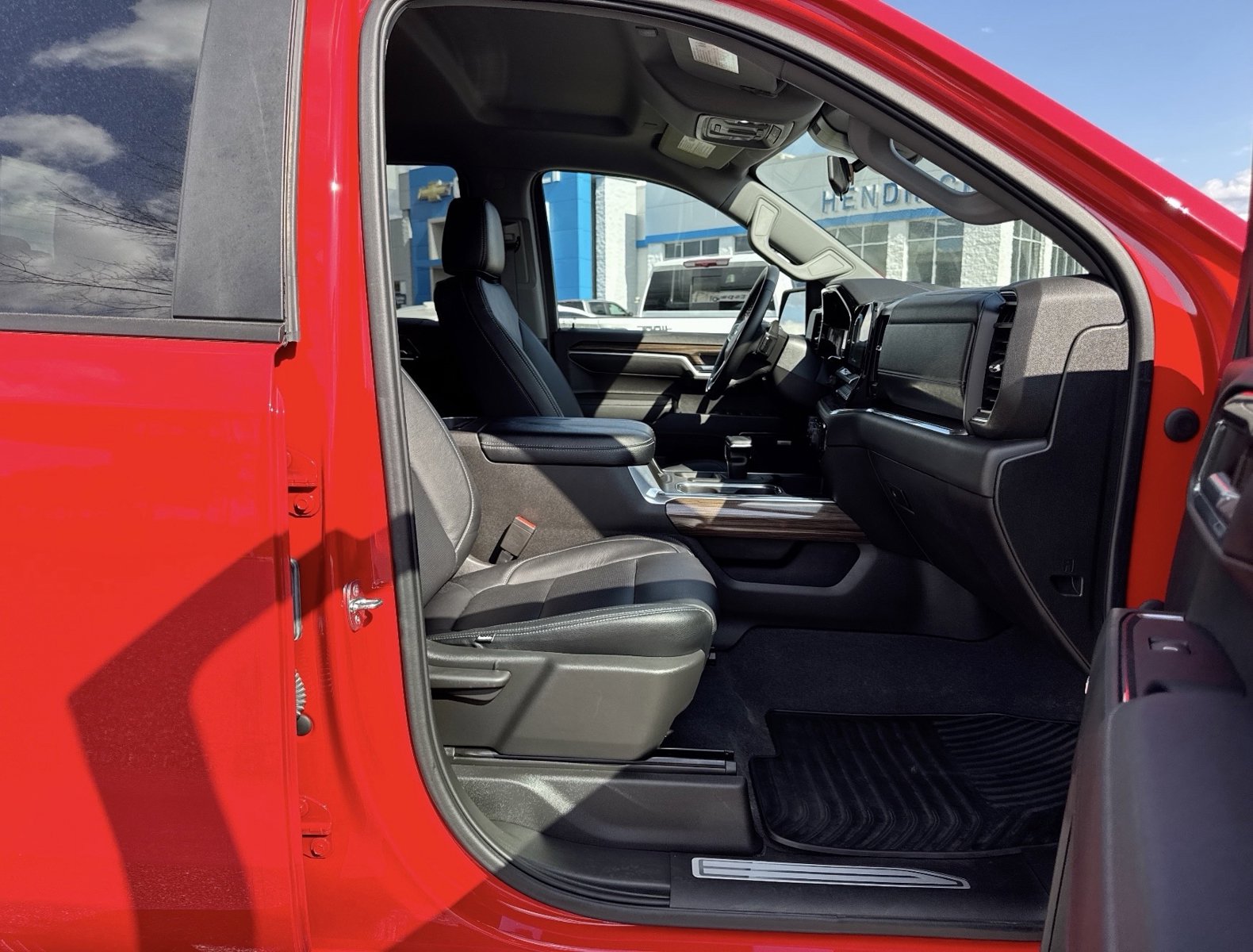 Used 2023 Chevrolet Silverado 1500 RST w/ Convenience Package II AWD/4WD image 32
