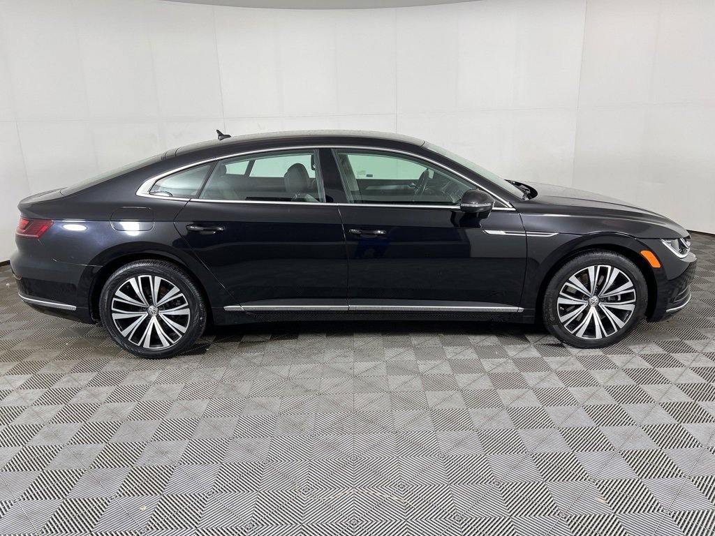 Used 2019 Volkswagen Arteon SE image 3