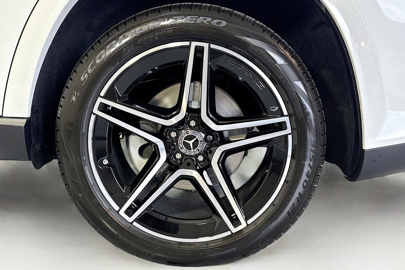 New 2026 Mercedes-Benz GLS 450 4MATIC image 29