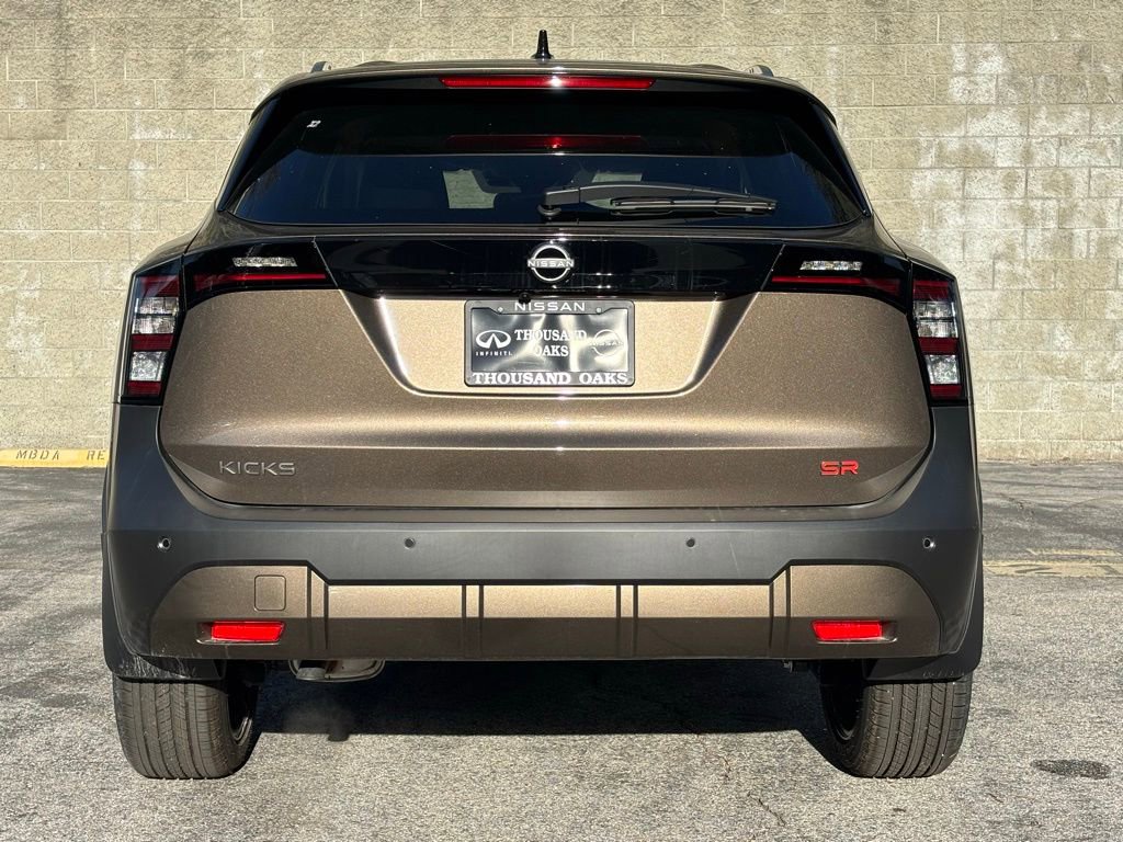 New 2026 Nissan Kicks SR FWD image 4